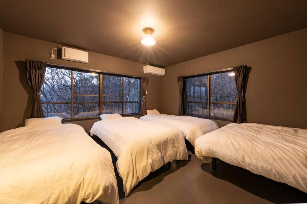 Tj Resort Yamanakako Luxury Large Villa With Mt. Fuji, Sauna Bbq Max 25 Eksteriør billede